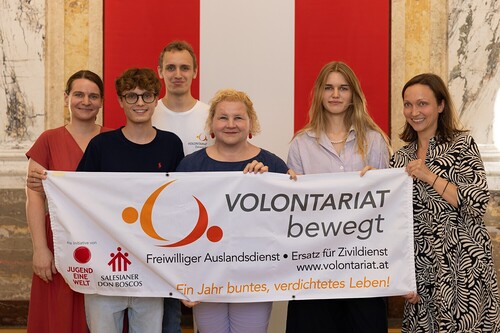 Ministerin Schumann würdigte junge Freiwillige für Auslandseinsätze